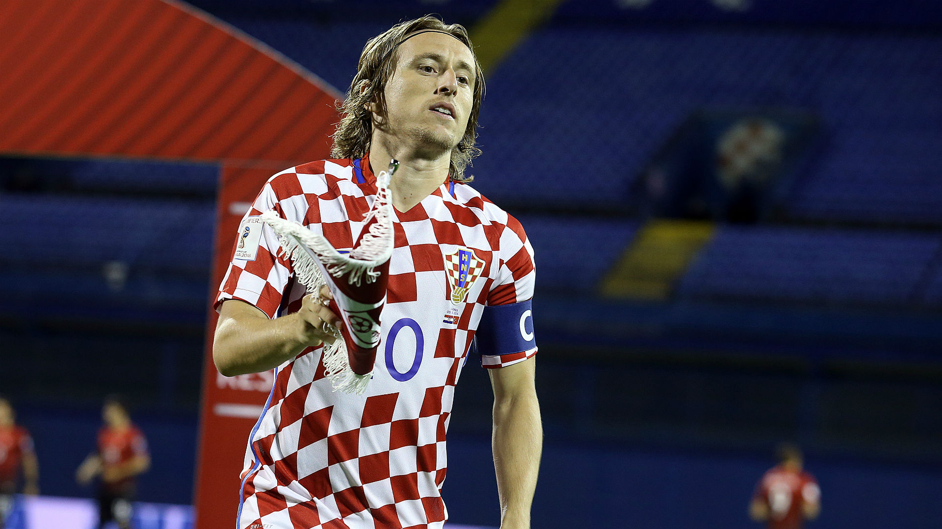 专业VAR团队复盘曼城扳平进球：B席对库尔图瓦犯规遭无视