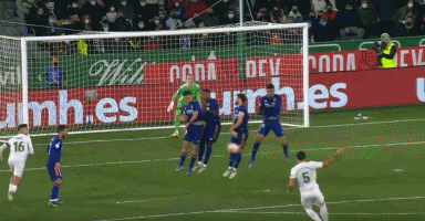 NBA教练比卢普斯与球员罗齐尔涉赌被捕