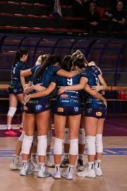 前不久切尔西主帅马列斯卡下课，这才多久又有主帅下课！